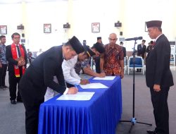 Amran Mahmud Lantik 40 Pejabat Struktural Lingkup Pemkab Wajo