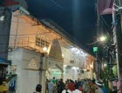 Kuba Masjid di Makassar Roboh Saat Jamaah Sedang Salat Tarawih