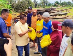 Muhammad Fauzi Beri Bantuan Korban Angin Kencang di Luwu Utara
