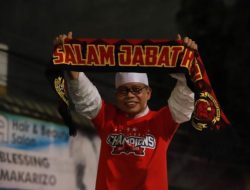 Taufan Pawe Siapkan Makan Sahur bagi Supporter PSM Makassar Saat Perayaan Kemenangan di GBH