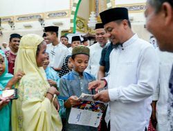 Safari Ramadan di Takalar, Gubernur Andi Sudirman Sulaiman Bagikan 300 Paket Lebaran