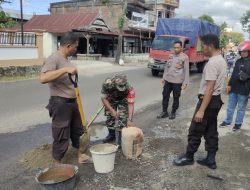 Tripika Baranti Lakukan Rehabilitasi Jalan Berlubang di Poros Sidrap