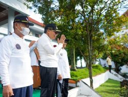 Taufan Pawe Lepas Peserta Jalan Sehat UMPAR