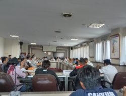 Mahasiswa – DPRD Sulsel Bahas Soal Tambang Emas Tanpa Izin di Rampi