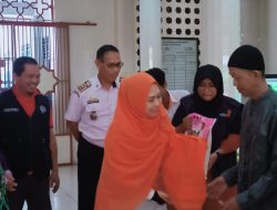 Semarakkan Musda Muhammadiyah dan Aisyiyah, Erna R Taufan Serahkan Puluhan Paket Sembako