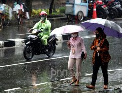 Cuaca Surabaya Hari Ini, Gerimis Mengguyur Pagi dan Malam