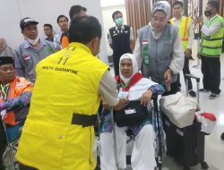 Embarkasi Makassar: PPIH Beri Layanan Khusus ke JCH Lansia
