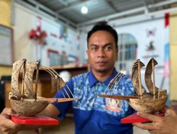 Warga Binaan Rutan Selayar Kreatif Ubah Limbah Batok Kelapa Jadi Miniatur Perahu Phinisi