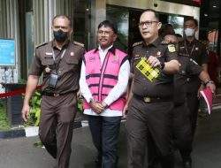 Kejaksaan Agung Tahan Menkominfo Johnny G Plate, Kasus Korupsi BTS Rugikan Negara Rp 8 Triliun