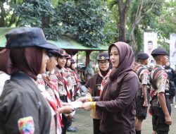 Fatmawati Rusdi Lepas Putra-Putri Pramuka Makassar Wakili Sulsel Lomba di Cibubur