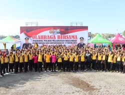 Olahraga Bersama Stakeholder, Polres Pelabuhan Makassar Meriahkan Hari Bhayangkara ke-77