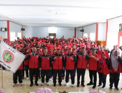 Bupati Budiman Lepas Kontingen PGRI Lutim Ikuti Porseni di Soppeng