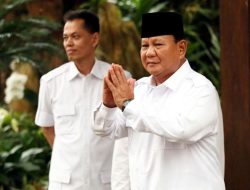 Kinerja Menhan Mengecewakan, Dewinta Bandingkan Prabowo dengan Johnny Plate