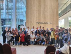 Gelar Pres Conference HUT ke-33: Kalla Lines Ungkap Layanan Jasa Angkut Tongkang, Nilainya Fantastis
