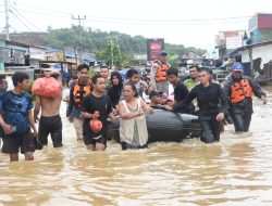 Jayapura Direndam Banjir Diduga Imbas Penggundulan Hutan