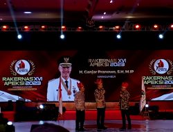 Hadir Pada Rakernas APEKSI, Ganjar Pranowo Sebut Sosok Prabowo Senior dan Anies Teman