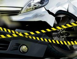 Viral, Mobil Mewah Rusak Parah Usai Alami Kecelakaan di Tol Reformasi Makassar