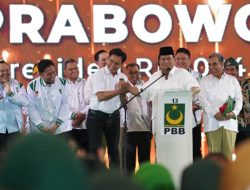 Terharu Dideklarasikan Sebagai Capres, Prabowo Tak Mau Kecewakan Partai Pendukung