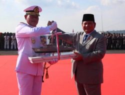 Prabowo Subianto Serahkan Dua Kapal Perang ke TNI AL