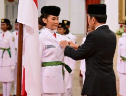 Jokowi Kukuhkan Pasukan Pengibar Bendara Pusaka 2023