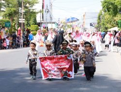 Ratusan Barisan TK dan PAUD Ramaikan Karnaval Sambut HUT RI ke-78 di Pinrang