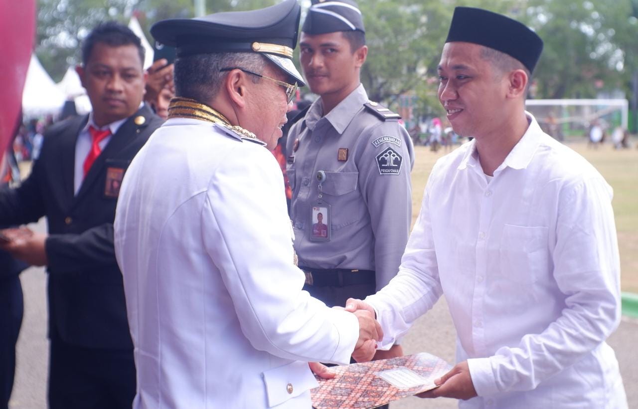 Wali Kota Parepare Serahkan Remisi Kepada 415 Warga Binaan Lapas