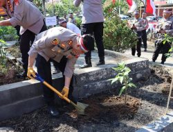 Penghijauan Sejak Dini, Polres Pelabuhan Makassar Lakukan Penanaman Pohon Serentak