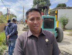 Berkat Perjuangan Legislator Sidrap Ini, Jalan Aspol di Kelurahan Maccorawalie Akhirnya Diperbaiki