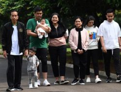 Keluarga Inti Jokowi Gabung PSI dan Dapat Jabatan Penting