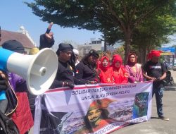 Peduli Masyarakat Melayu Rempang, Warga Makassar Gunakan Baju Adat Gelar Aksi Solidaritas