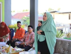 Erna Rasyid Bina Komunitas Warga Dengan Rutin Mengaji