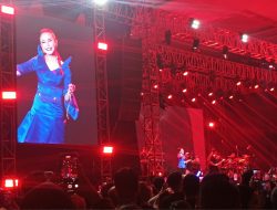 Spektakuler, Konser Rossa di Makassar Dihadiri Istri Pejabat