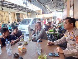 Beri Rasa Aman, Kasi Humas Polres Pelabuhan Makassar Sosialisasi Kamtibmas ke Pedagang Pasar Butung