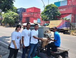 Ampera Berbagi Sambil Ajak Buruh Dukung Prabowo Lanjutkan Program Jokowi