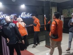 Tingkatkan Partisipasi Pemilih, KPU Makassar Sambangi THM Ajak Pekerja Malam Salurkan Hak Pilih