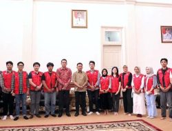 Ilham Azikin Bincang Santai dengan KKN Tematik Unhas Makassar 