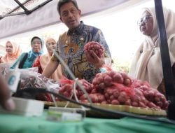 Tekan Inflasi, Pj Sekprov Sulsel Buka Pasar Gerakan Pangan Murah di Kecamatan Mariso