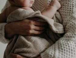 Diduga Derita Baby Blues, Seorang Ibu Tenggelamkan Bayi ke Dalam Ember