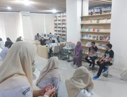 Siswa SMP Bosowa School Belajar Manajemen Perpustakaan di Unibos