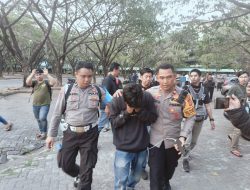 Polisi dan Wartawan Nyaris Jadi Korban Pembusuran Sekelompok Pria Bertopeng