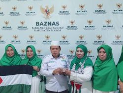 Ketua Harian AMTI Kabupaten Maros, Hj Andi Nadjemiah Menyerahkan Donasi Bantuan untuk Palestina di Baznas Maros