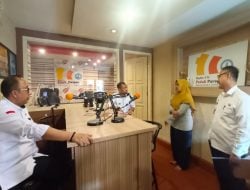 Kunjungi Dinas Kominfo, PJ Walikota Parepare Harap Radio Peduli Jadi Corong Edukasi Masyarakat