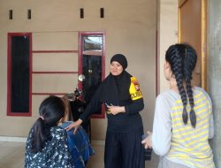 Patroli Dialogis Upaya Polisi RW Polres Pelabuhan Makassar Jaga Kamtibmas Tingkat RW Jelang Pemilu 2024