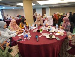 Dorong Kemandirian Perempuan di Lorong Wisata, DWP Kota Makassar Gelar Pelatihan Merajut