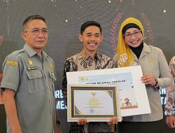 Ramdani, Petani Milenial Inspiratif Maros Dapat Golden Certificate Dari Kementan RI