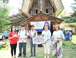 Eva Stevany Rataba Salurkan Bantuan Program Indonesia Pintar ke 836 Siswa di Tana Toraja  