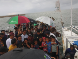 Pj Gubernur Sulsel Serap Aspirasi Nelayan di Beba