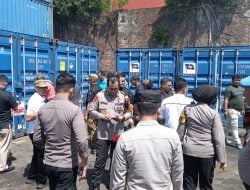 Polres Pelabuhan Makassar Kawal Ketat Distribusi Logistik Surat Suara Pemilu 2024
