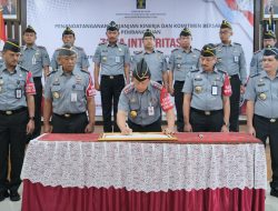 Bangun Zona Integritas, Pimti dan Kepala UPT Kemenkumham Babel Tandatangani Komitmen Bersama