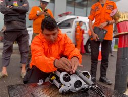 Pencarian Korban Tenggelam di CPI, BPBD Makassar Turunkan Drone ROV